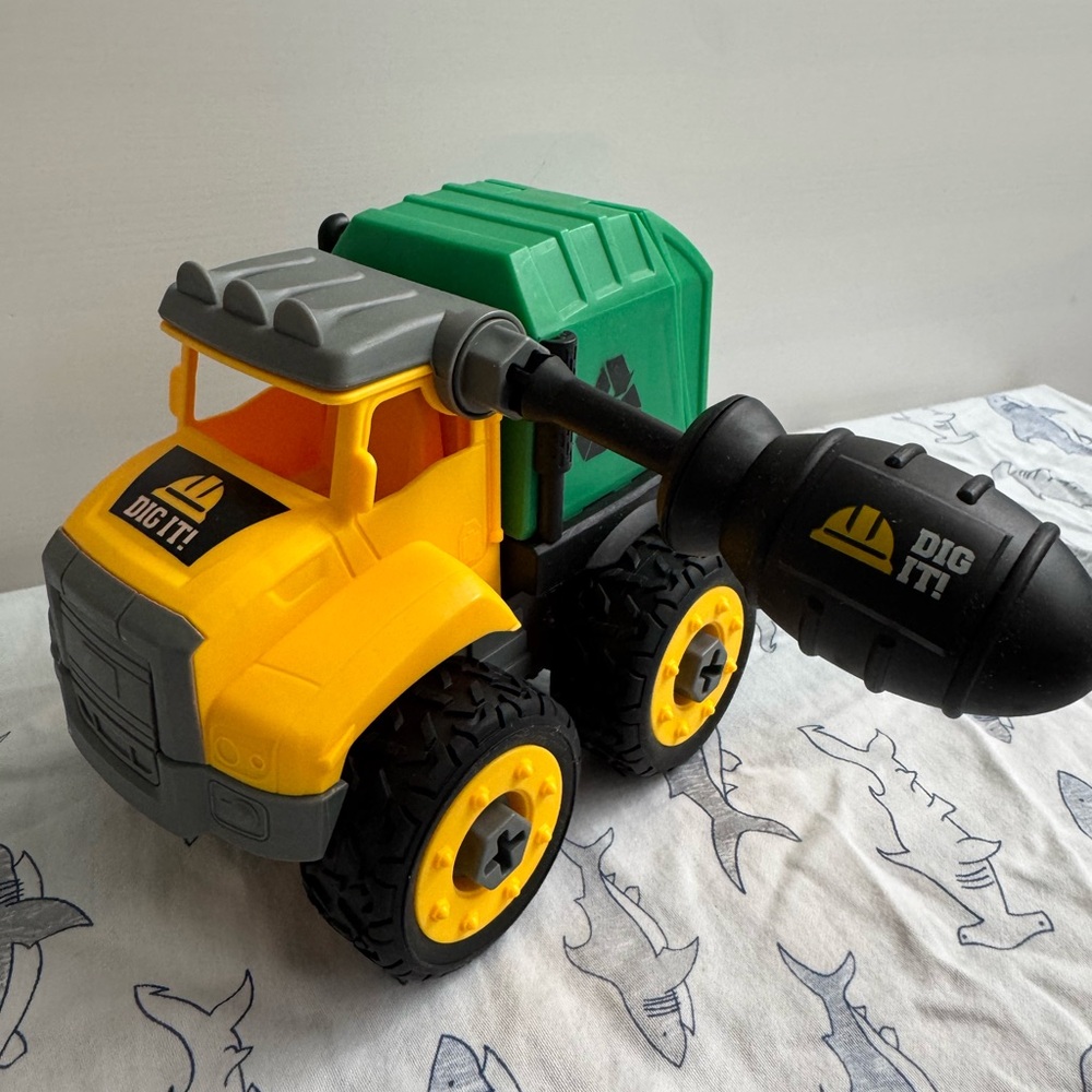 Construction Vehicles - Toy Set - Picture 6 of 6